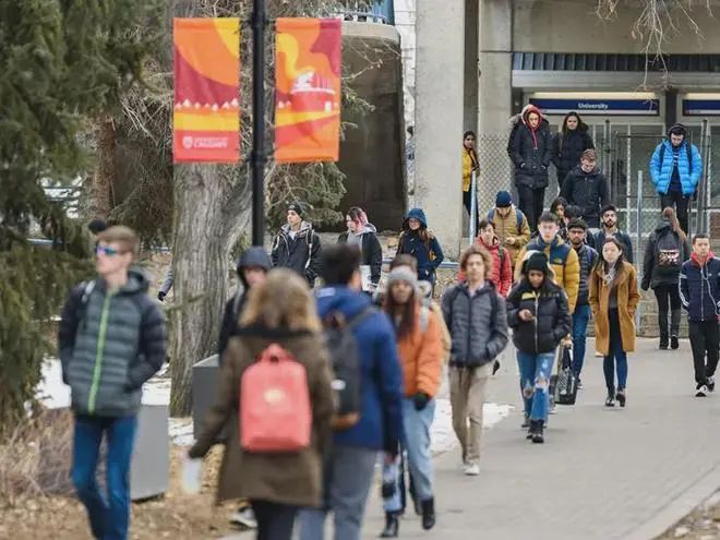 加拿大最新：2025年1月/5月转学可直接入学！